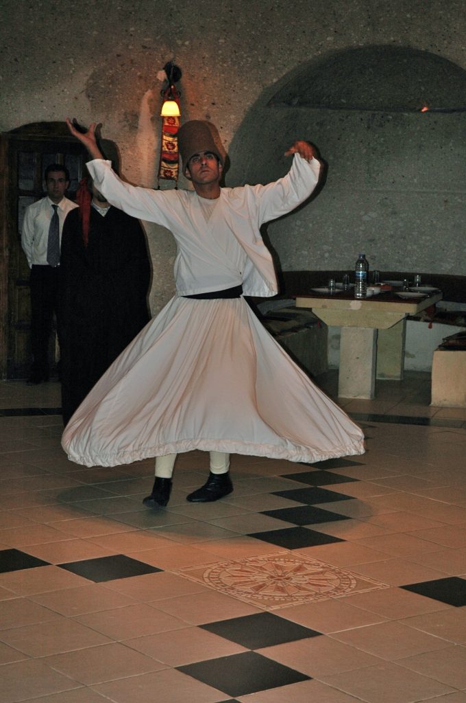 AS DANÇAS EM KONYA