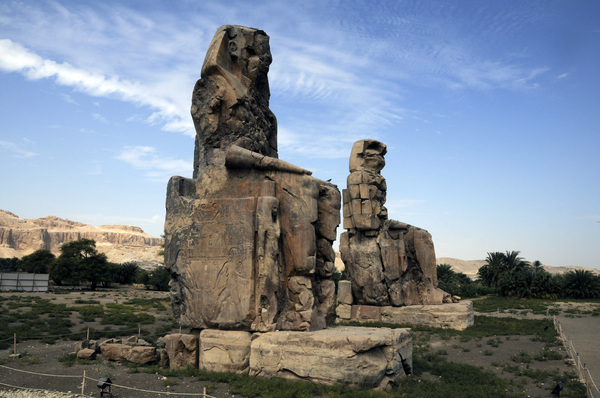 COLOSSOS DE MEMNON NO EGITO- VPI TURISMO- VIAGEM- EXCURSÃO