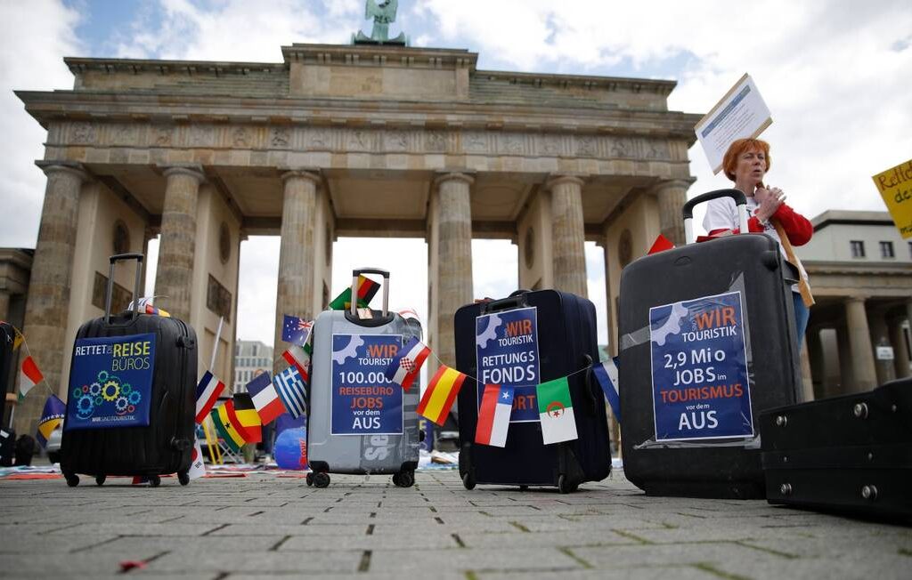 EUROPA APROVA REABERTURA PARA TURISTAS VACINADOS
