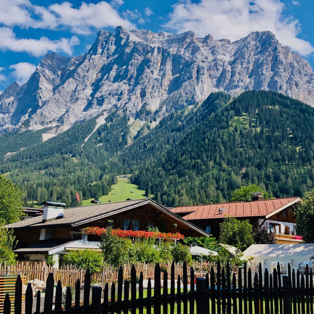 Áustria: O Elegante Encontro Entre Alpes, Música Clássica e Cidades Imperiais